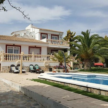 Casa De Los Amigos 부소트 외부 사진