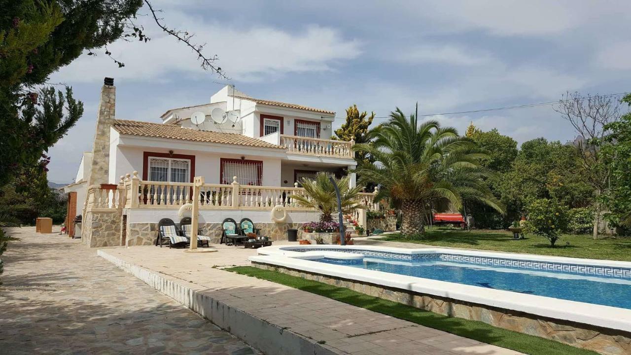 Casa De Los Amigos 부소트 외부 사진