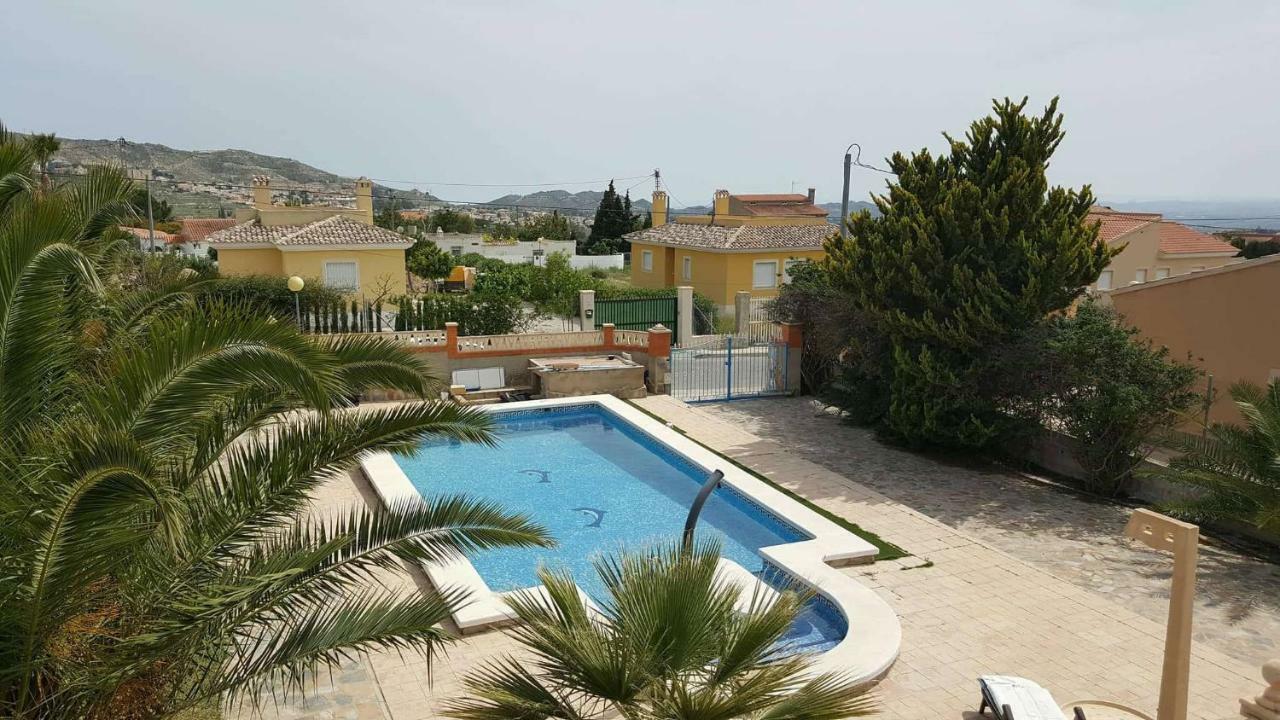 Casa De Los Amigos 부소트 외부 사진
